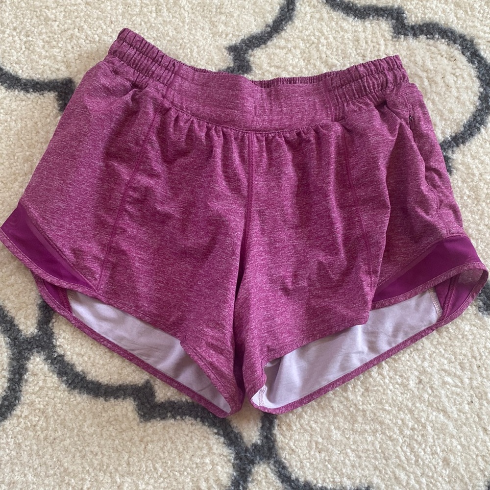 Lululemon Hotty Hot 4in Heather Fuchsia Size 6